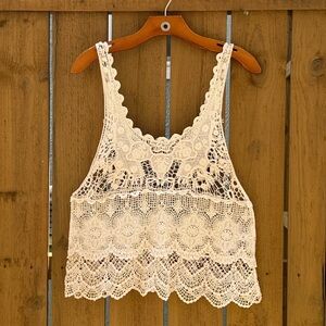 ISSI Crochet Layering Tank Top Small